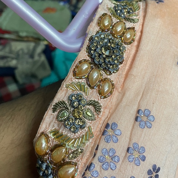 Light peach coloured slit kurta with beautiful pearl work in neck - Picture 3 of 13